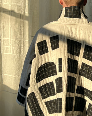 
                  
                    Load image into Gallery viewer, white linen applique jacket
                  
                