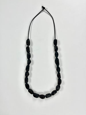 
                  
                    Load image into Gallery viewer, black maple bead long necklace
                  
                
