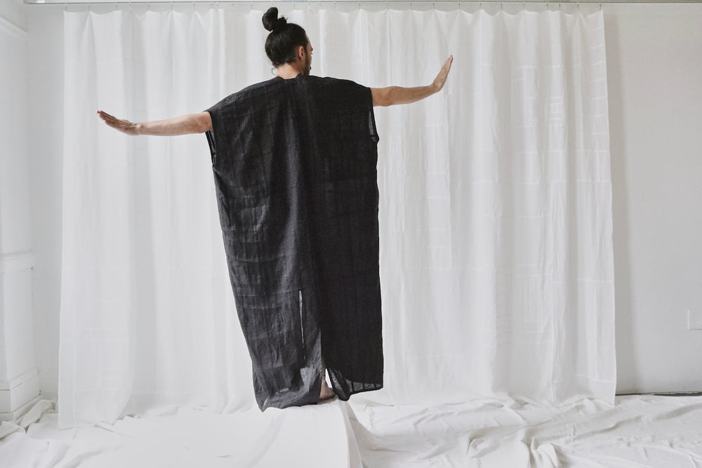 
                  
                    Load image into Gallery viewer, black linen caftan dress
                  
                